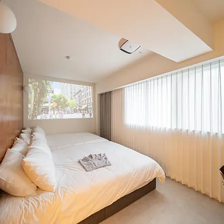 Monday Mansion Hotel